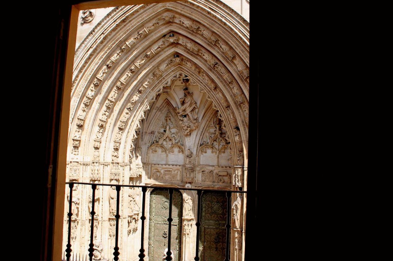 Appartamento Puerta De La Catedral Toledo Esterno foto